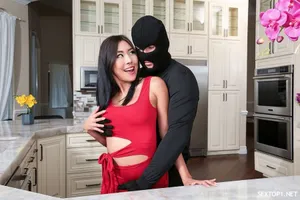 VEMA-182,VEMA-182 Cô giáo xinh đẹp của tôi là giáo viên chủ nhiệm, cố vấn câu lạc bộ và bạn gái của tôi ~ Quan hệ tình dục xuất tinh ngoài bị cấm đoán với bạn gái lớn tuổi hơn tôi từ sáng đến tối ~ Fumina Okuda