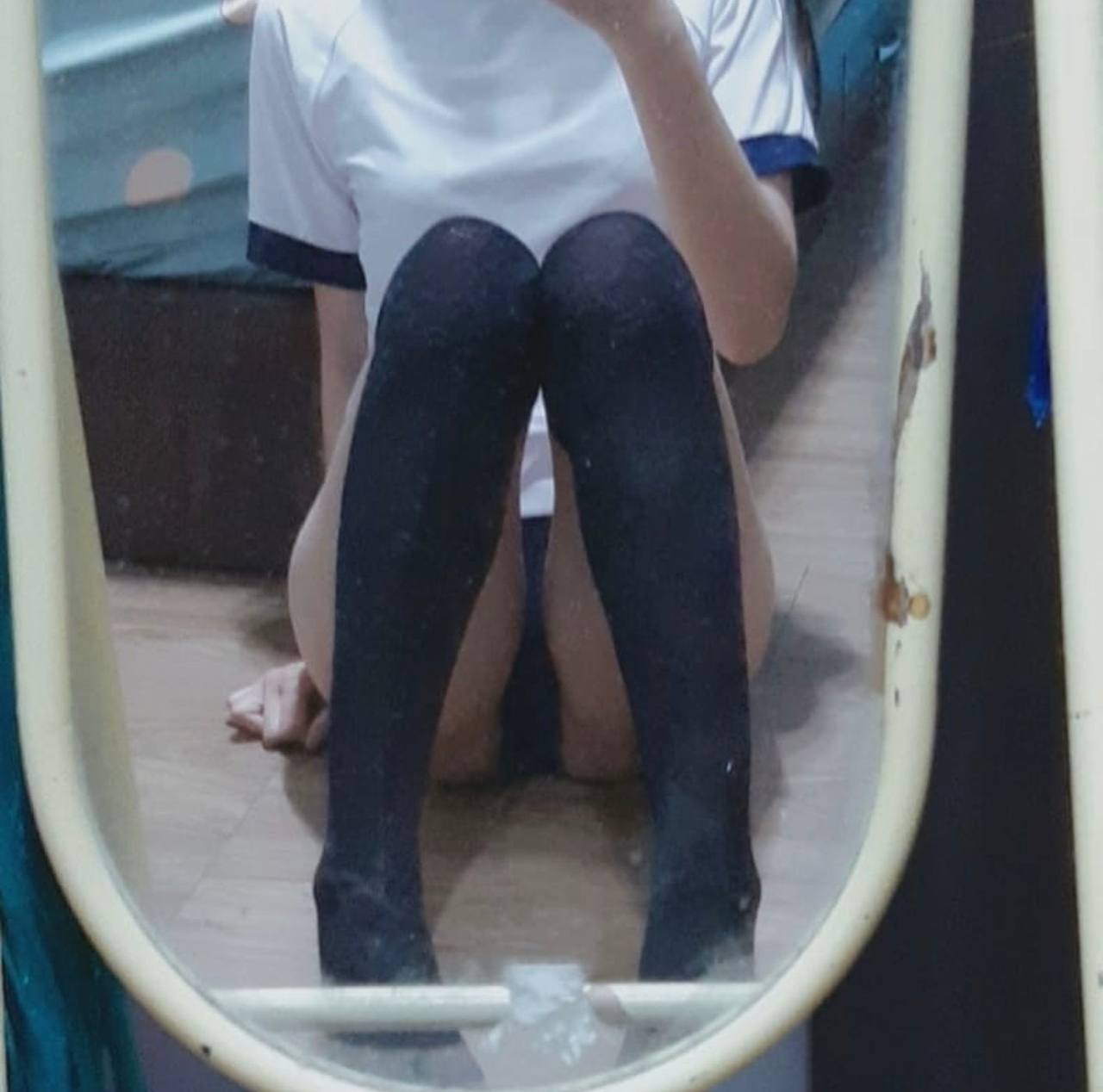 Tôi đã gặp được một người vợ rất tuyệt vời. Lúc đầu cô ấy còn ngần ngại, nhưng cuối cùng lại bị làm tình một cách mạnh bạo đến nỗi cô ấy mỉm cười sung sướng.